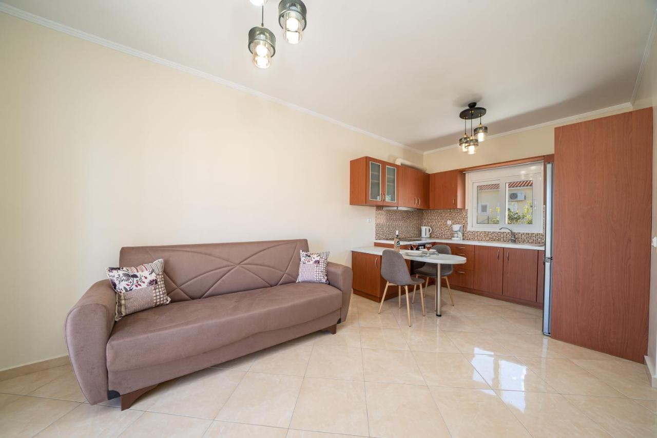 John'S Studios Karavomylos Dış mekan fotoğraf