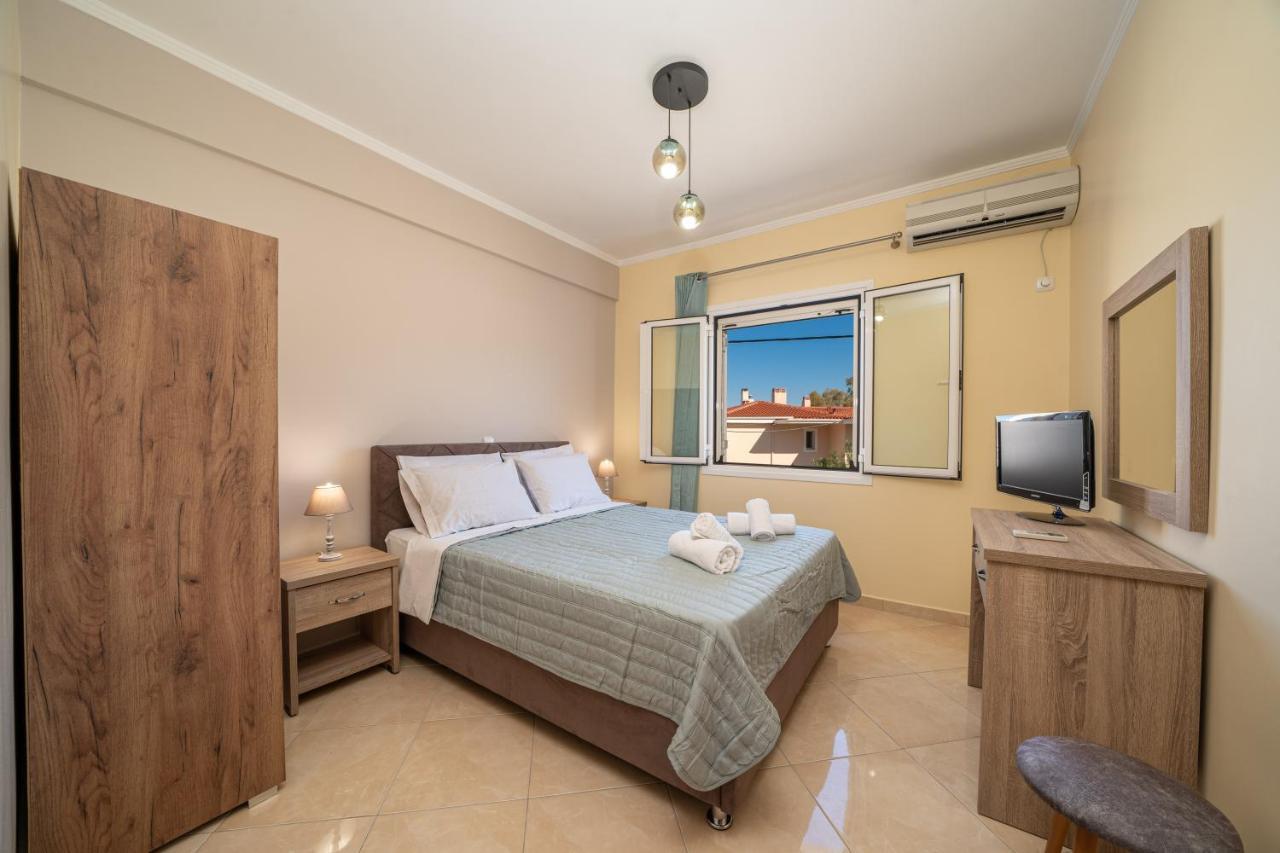 John'S Studios Karavomylos Dış mekan fotoğraf